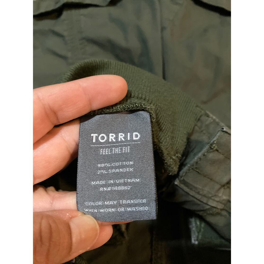 Torrid Bermuda Shorts Size 10 - Picture 3 of 8